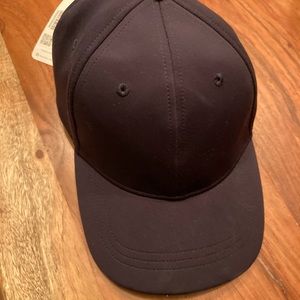 Lululemon navy blue baller cap